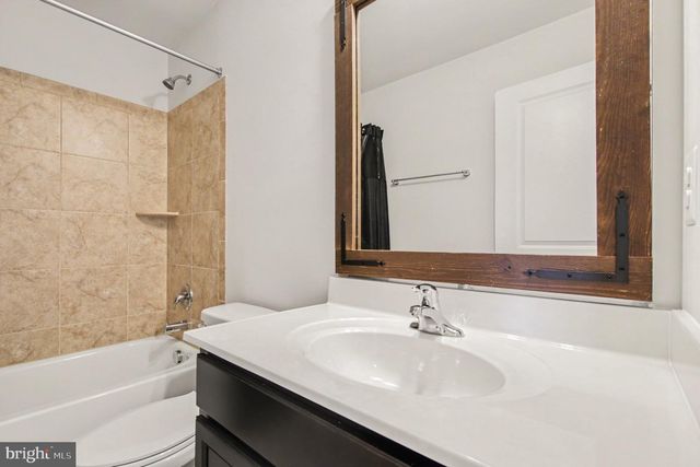 9510 HILLCREST DR, Fredericksburg, VA 22407
