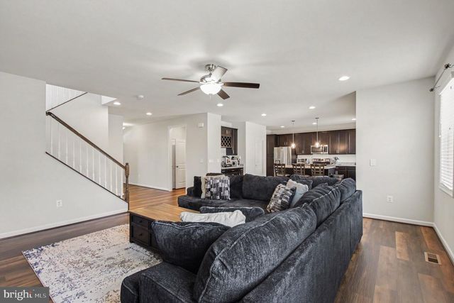 9510 HILLCREST DR, Fredericksburg, VA 22407