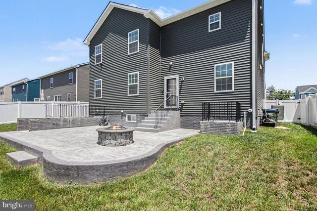 9510 HILLCREST DR, Fredericksburg, VA 22407