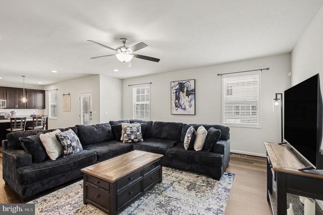 9510 HILLCREST DR, Fredericksburg, VA 22407