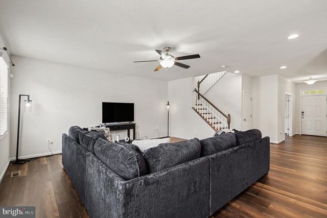9510 HILLCREST DR, Fredericksburg, VA 22407