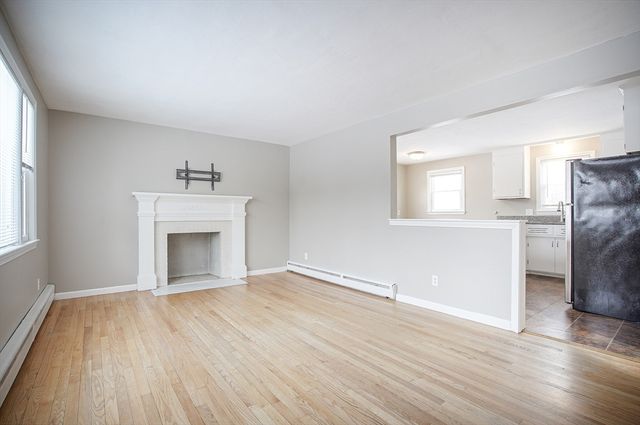 27 Campbell Dr, Agawam, MA 01001