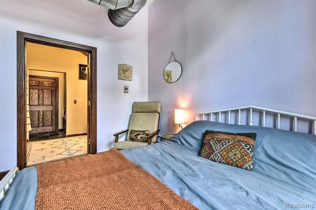 1395 Antietam 37, Detroit, MI 48207