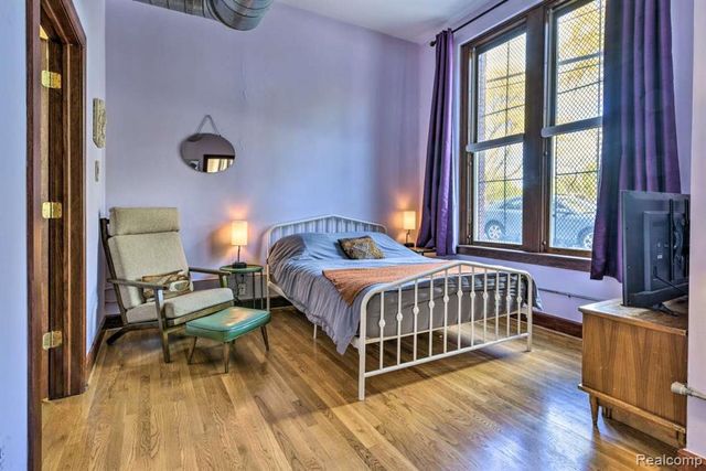 1395 Antietam 37, Detroit, MI 48207