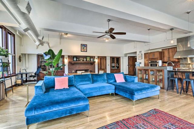 1395 Antietam 37, Detroit, MI 48207