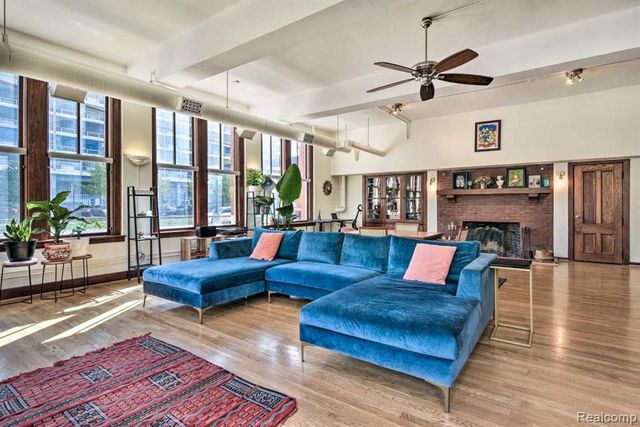 1395 Antietam 37, Detroit, MI 48207