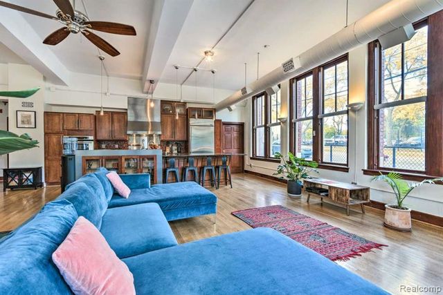 1395 Antietam 37, Detroit, MI 48207