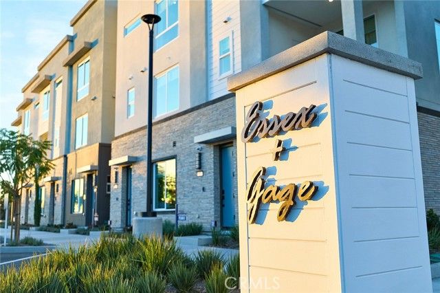 7268 Aura Circle, Huntington Beach, CA 92647