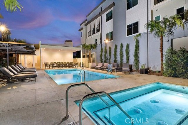 7268 Aura Circle, Huntington Beach, CA 92647