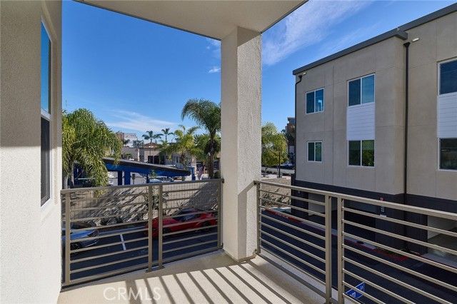 7268 Aura Circle, Huntington Beach, CA 92647