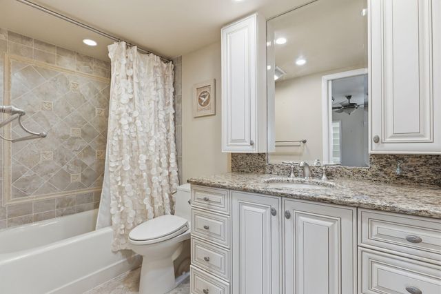4037 Ainslie C, Boca Raton, FL 33434