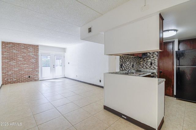 3416 N 44th Street Unit 8, Phoenix, AZ 85018