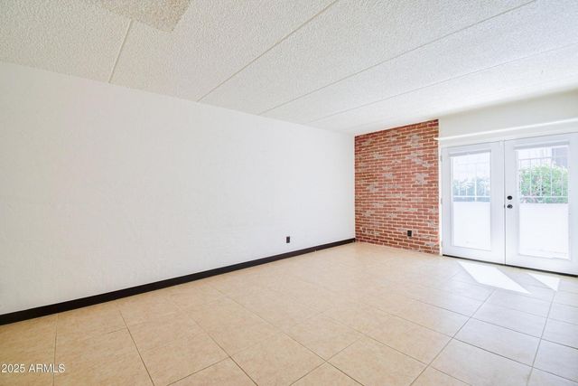 3416 N 44th Street Unit 8, Phoenix, AZ 85018