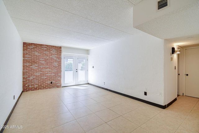 3416 N 44th Street Unit 8, Phoenix, AZ 85018