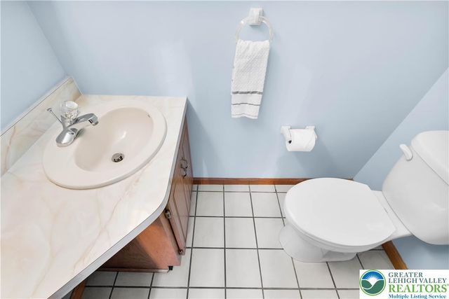 2721 Tamlynn Lane, Easton, PA 18045