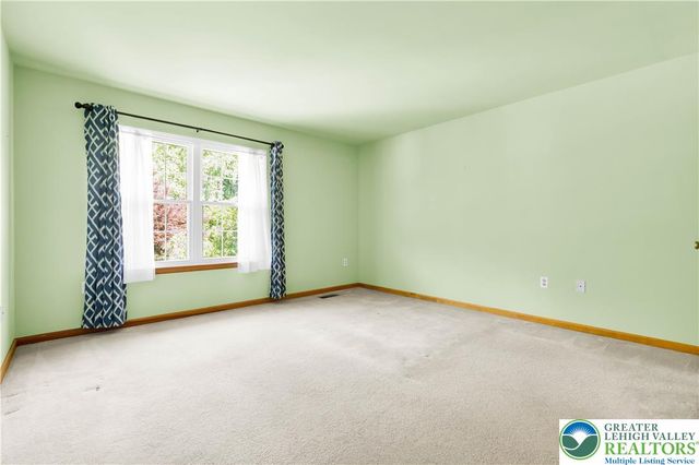 2721 Tamlynn Lane, Easton, PA 18045
