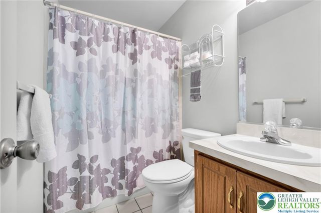 2721 Tamlynn Lane, Easton, PA 18045