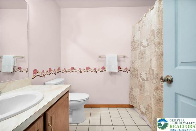2721 Tamlynn Lane, Easton, PA 18045