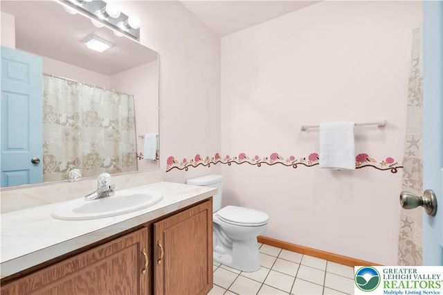 2721 Tamlynn Lane, Easton, PA 18045