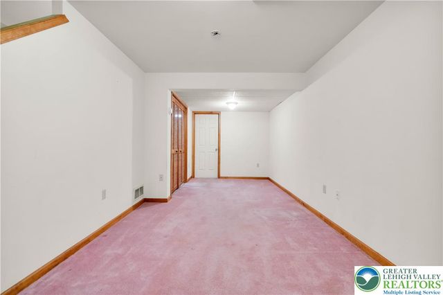 2721 Tamlynn Lane, Easton, PA 18045