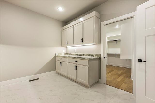 13619 Eastgate Drive, Rogers, AR 72756