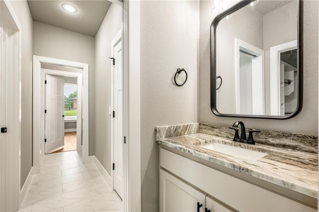 13619 Eastgate Drive, Rogers, AR 72756