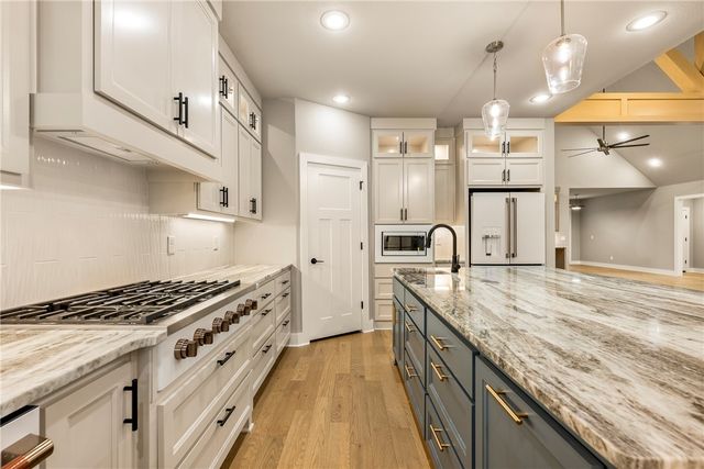 13619 Eastgate Drive, Rogers, AR 72756