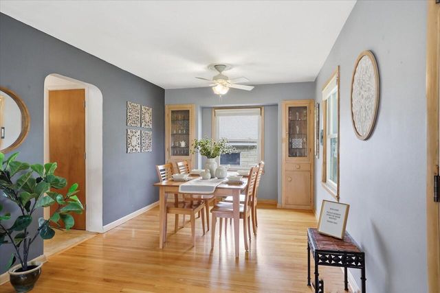 10035 W Highwood AVENUE, Wauwatosa, WI 53222
