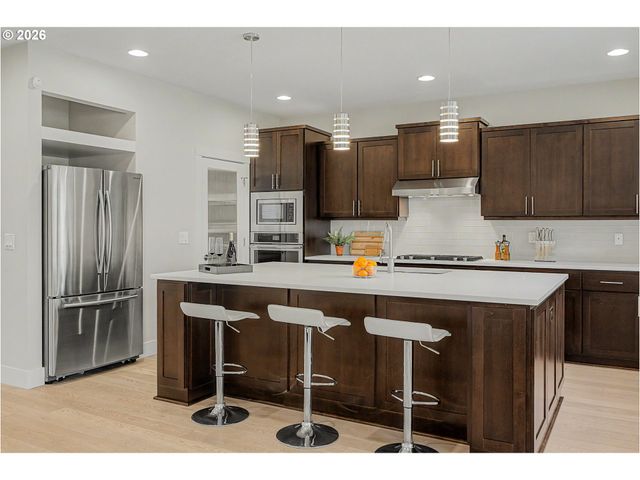 9621 Sw 48TH Ave, Portland, OR 97219