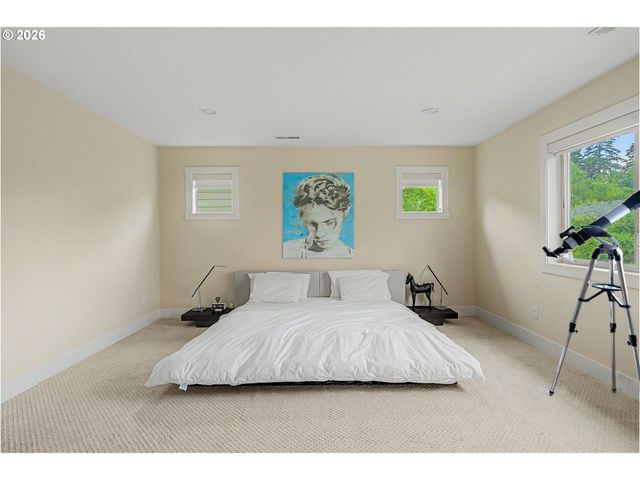 9621 Sw 48TH Ave, Portland, OR 97219