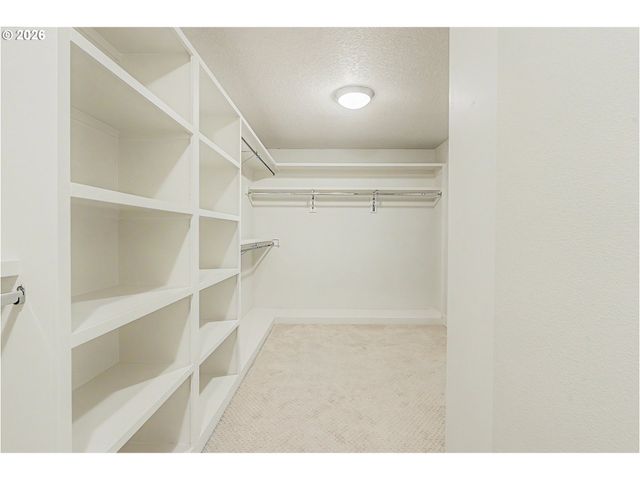 9621 Sw 48TH Ave, Portland, OR 97219