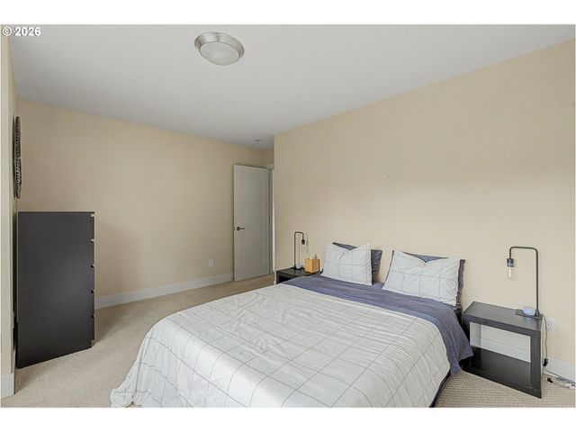 9621 Sw 48TH Ave, Portland, OR 97219