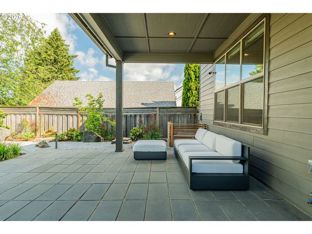 9621 Sw 48TH Ave, Portland, OR 97219