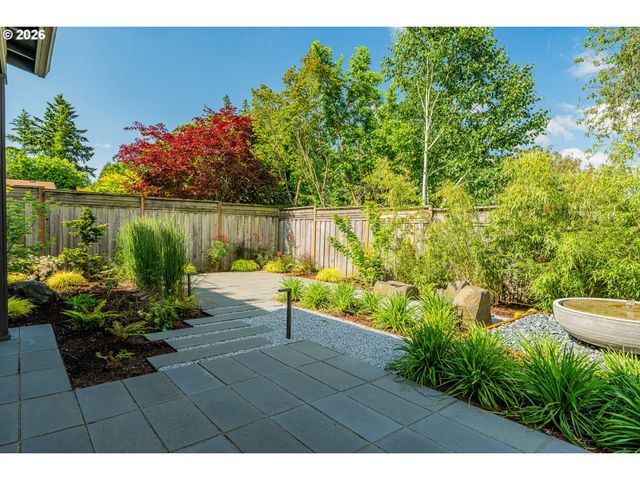 9621 Sw 48TH Ave, Portland, OR 97219