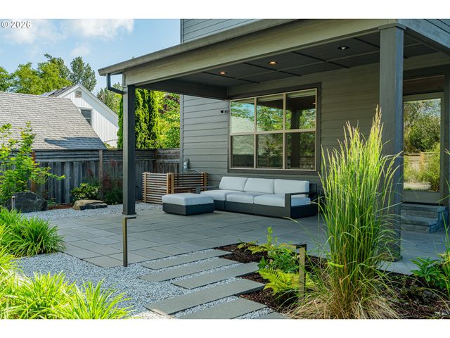 9621 Sw 48TH Ave, Portland, OR 97219