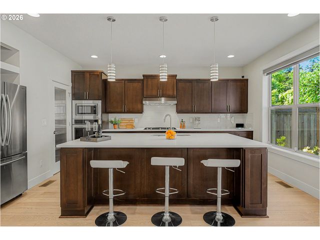 9621 Sw 48TH Ave, Portland, OR 97219