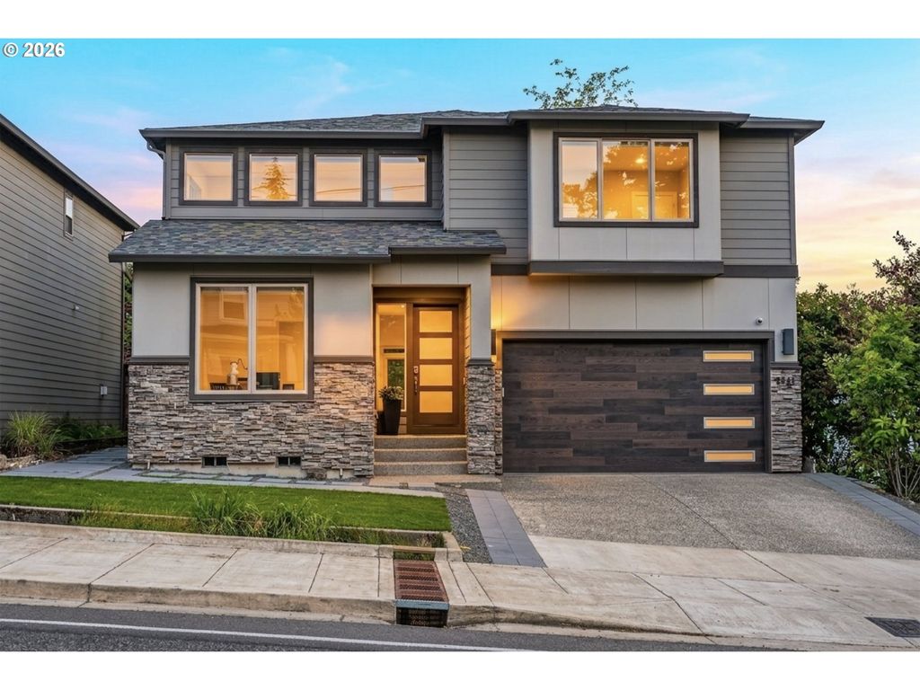 9621 Sw 48TH Ave, Portland, OR 97219