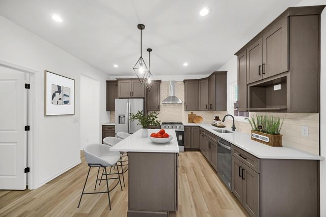 716 Verdano Terrace, Crown Point, IN 46307
