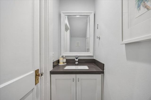 1221 Columbia Street, Houston, TX 77008