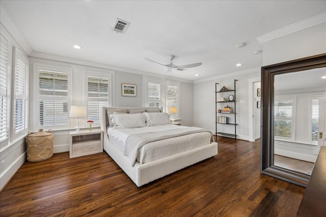 1221 Columbia Street, Houston, TX 77008
