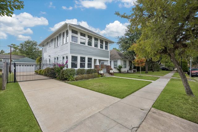 1221 Columbia Street, Houston, TX 77008