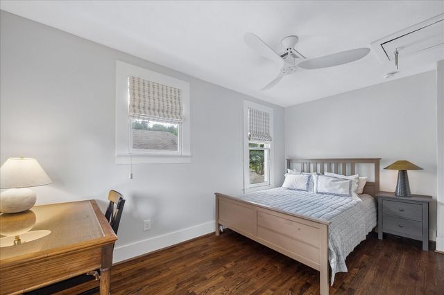 1221 Columbia Street, Houston, TX 77008
