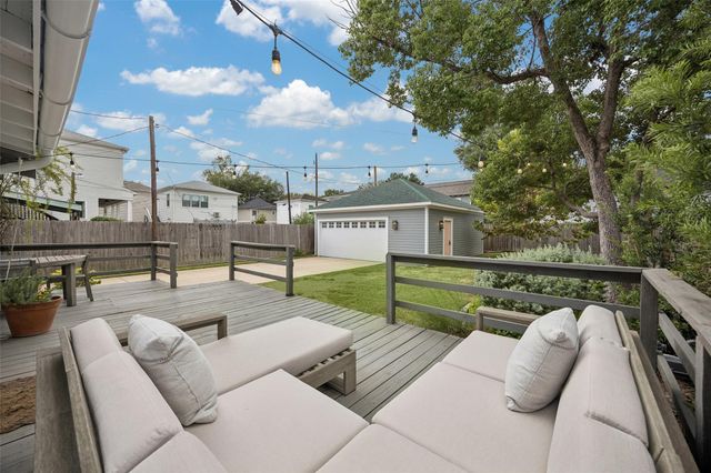 1221 Columbia Street, Houston, TX 77008