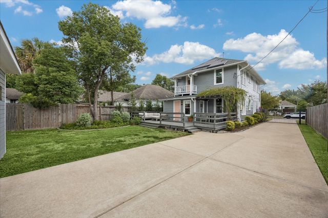1221 Columbia Street, Houston, TX 77008
