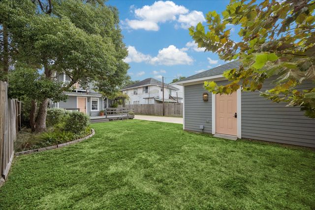 1221 Columbia Street, Houston, TX 77008