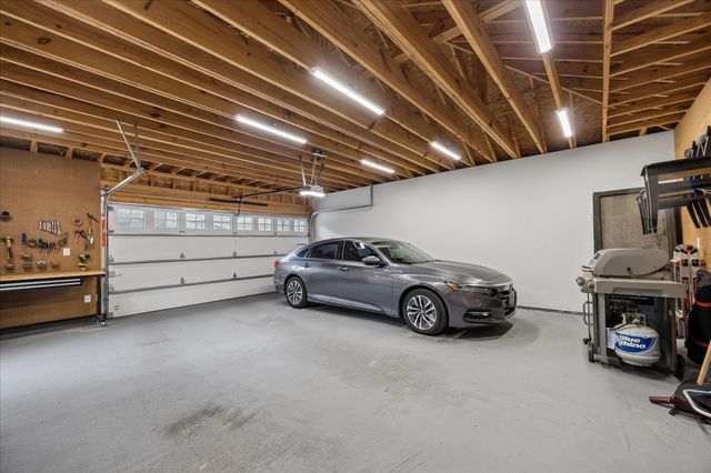 1221 Columbia Street, Houston, TX 77008