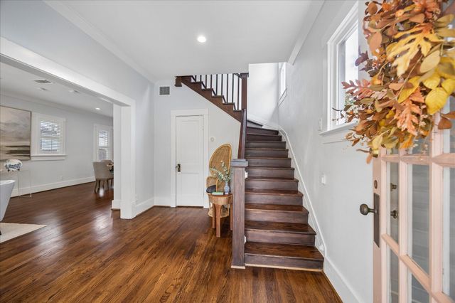 1221 Columbia Street, Houston, TX 77008