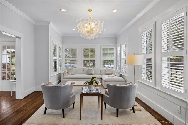 1221 Columbia Street, Houston, TX 77008