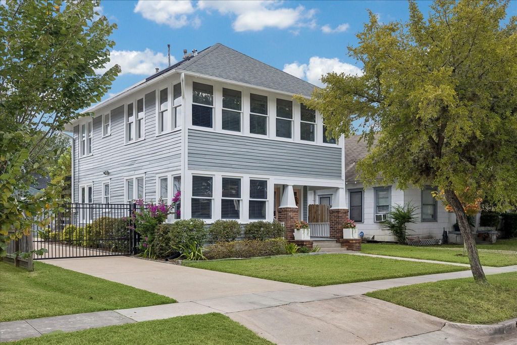 1221 Columbia Street, Houston, TX 77008