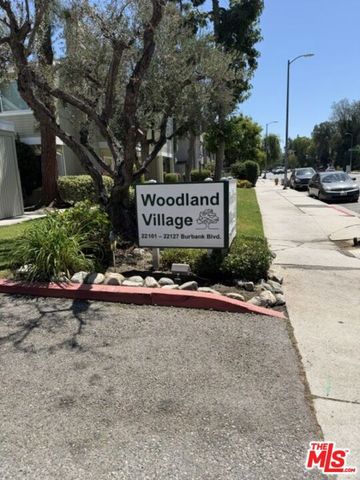 22123 Burbank Boulevard 2, Los Angeles, CA 91367